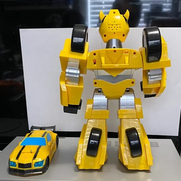 Hasbro Transforms Rescue Bots Bumblebee (missing controller) - Picture 3 of 7
